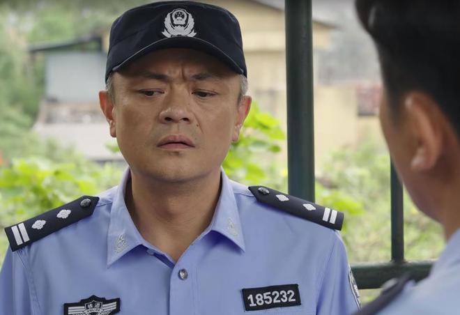 捐旧衣服被拒戳痛了多少农村人的自尊AG旗舰厅央视一套《驻站》：常胜(图28)